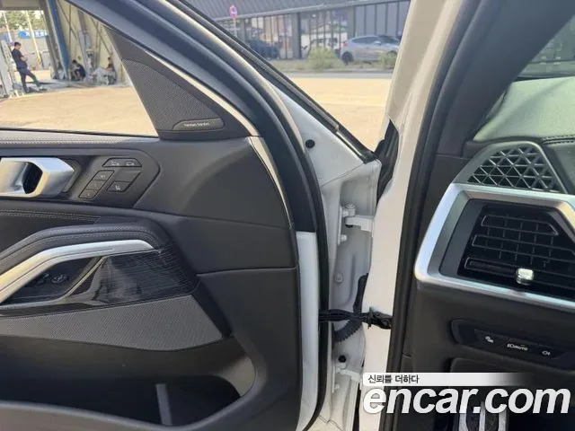 BMW X6 2023 thumb 9