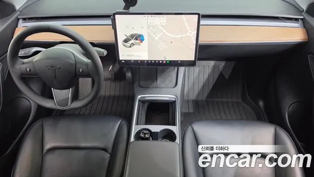 Tesla Model Y 2021 thumb 7