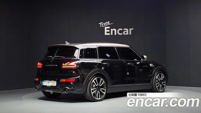 MINI Clubman 2021 thumb 2