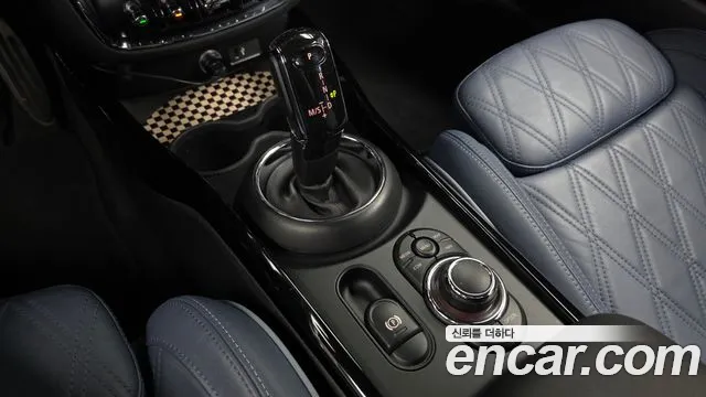 MINI Clubman 2021 thumb 9
