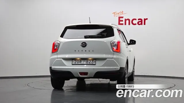 KG_Mobility_Ssangyong TIBOLI 2015 thumb 4