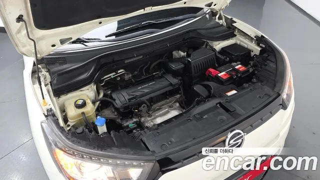KG_Mobility_Ssangyong TIBOLI 2015 thumb 6