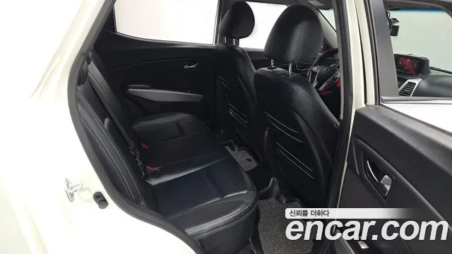 KG_Mobility_Ssangyong TIBOLI 2015 thumb 12
