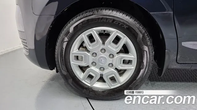 Hyundai Staria 2024 thumb 5