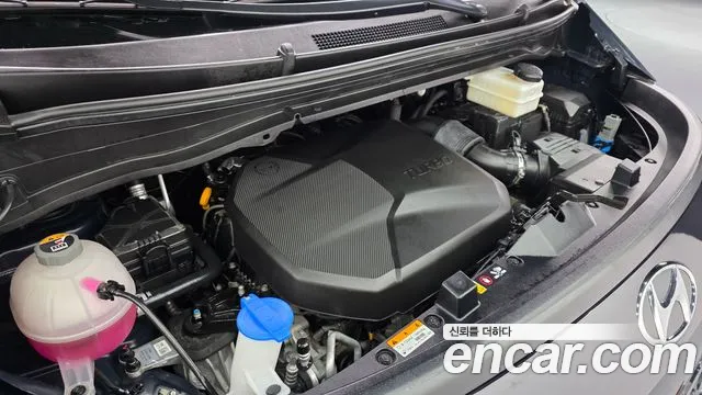 Hyundai Staria 2024 thumb 6