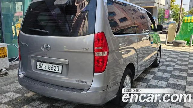 Hyundai Starex 2016 thumb 2