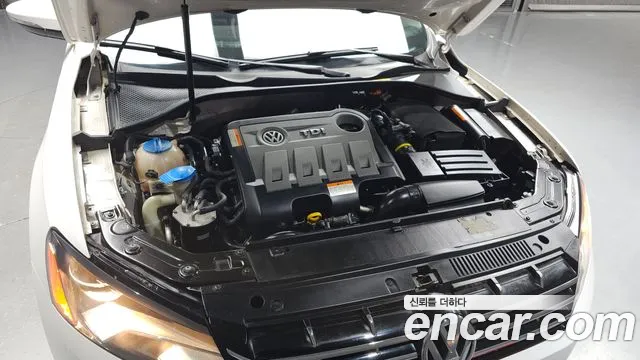 Volkswagen Passat (North America and China) 2014 thumb 6