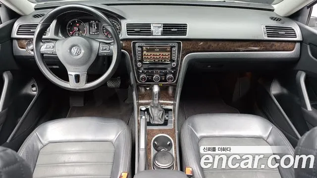 Volkswagen Passat (North America and China) 2014 thumb 7