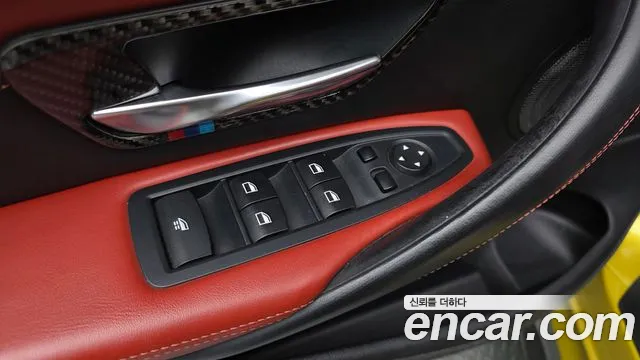 BMW M4 2015 thumb 11