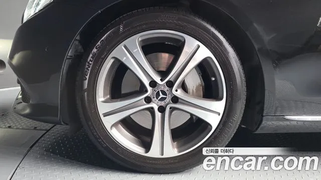 Mercedes-Benz E-Класс 2018 thumb 5