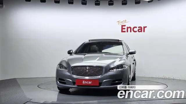 Jaguar XJ 2015 thumb 3