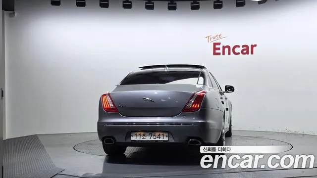 Jaguar XJ 2015 thumb 4