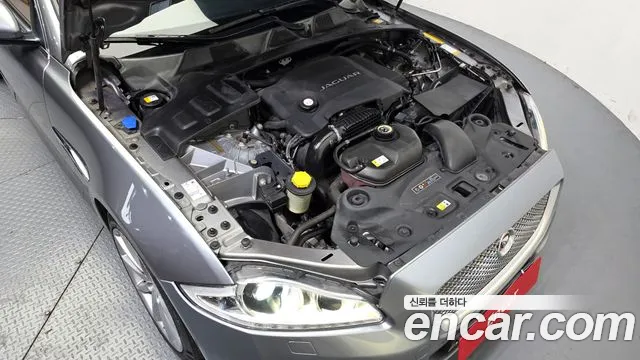 Jaguar XJ 2015 thumb 6