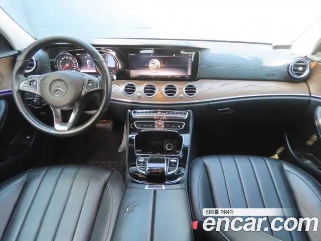 Mercedes-Benz E-Класс 2018 thumb 9