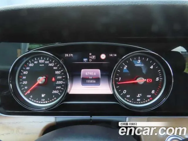 Mercedes-Benz E-Класс 2018 thumb 10