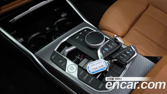 BMW 3-Series 2025 thumb 8