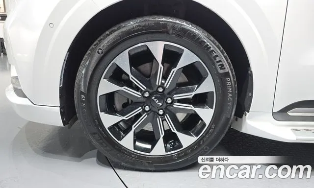 Kia Carnival 2021 thumb 5