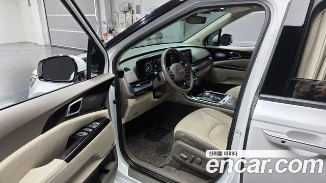 Kia Carnival 2021 thumb 10