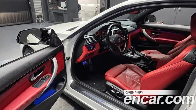BMW 4-Series 2016 thumb 10