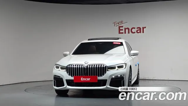 BMW 7-Series 2021 thumb 2
