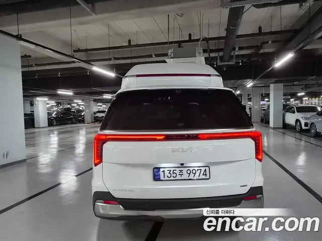 Kia Carnival 2024 thumb 4