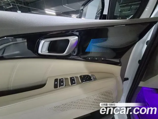 Kia Carnival 2024 thumb 7
