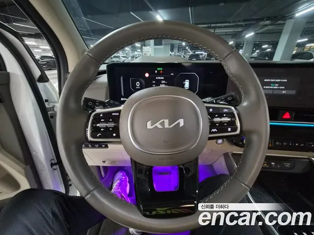 Kia Carnival 2024 thumb 8