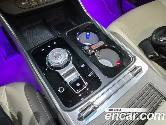 Kia Carnival 2024 thumb 10