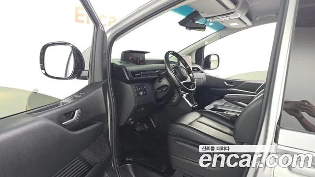 Hyundai Staria 2023 thumb 10