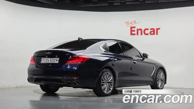 Genesis G70 2020 thumb 2