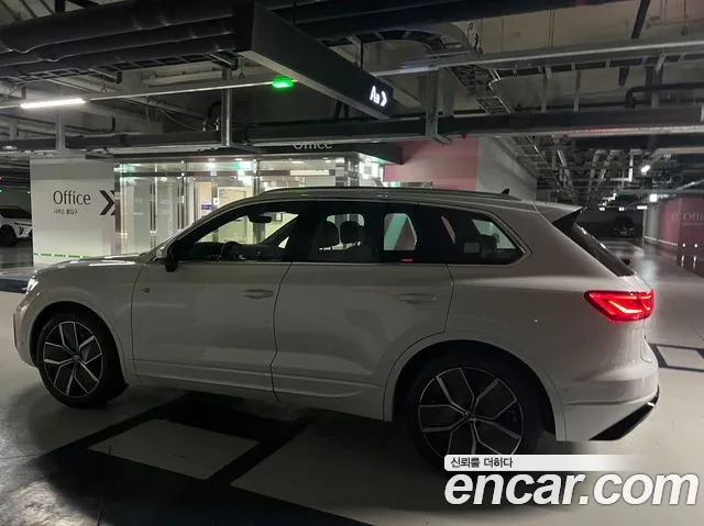 Volkswagen Touareg 2026 thumb 3