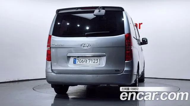 Hyundai Starex 2012 thumb 4