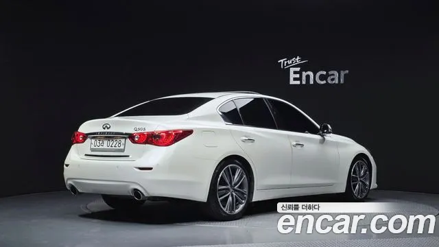 Infiniti Q50 2016 thumb 2