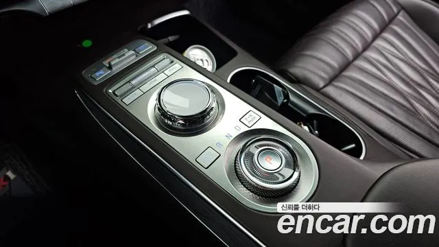 Genesis GV70 2021 thumb 9