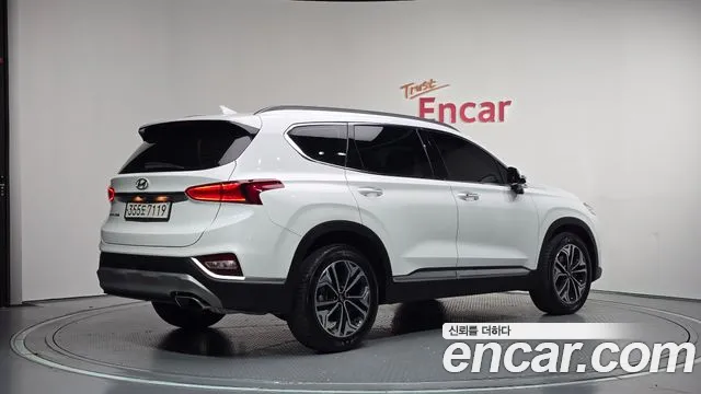 Hyundai Santa Fe 2019 thumb 2