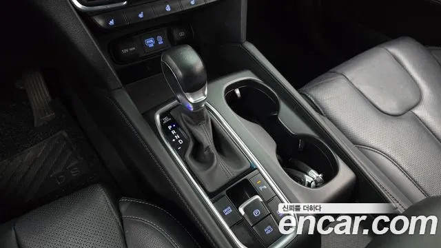 Hyundai Santa Fe 2019 thumb 9