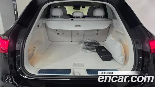Mercedes-Benz EQE 2024 thumb 10