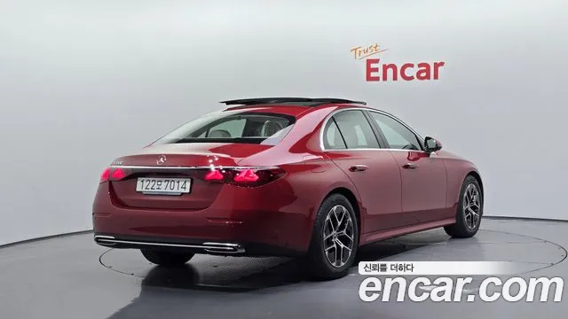 Mercedes-Benz E-Класс 2025 thumb 2