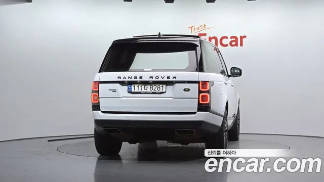 Land Rover Range Rover 2021 thumb 4