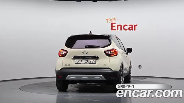 Renault-KoreaSamsung Captur 2018 thumb 4