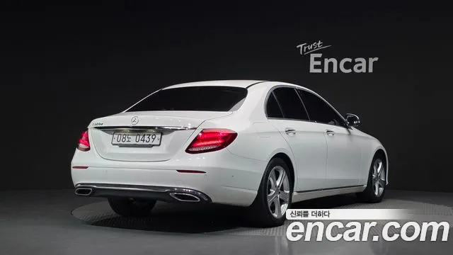 Mercedes-Benz E-Класс 2016 thumb 2