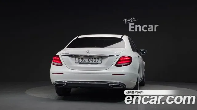 Mercedes-Benz E-Класс 2016 thumb 4