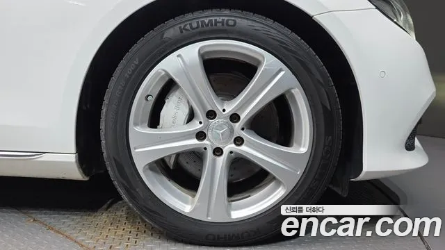 Mercedes-Benz E-Класс 2016 thumb 5