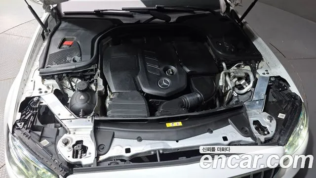 Mercedes-Benz E-Класс 2016 thumb 6