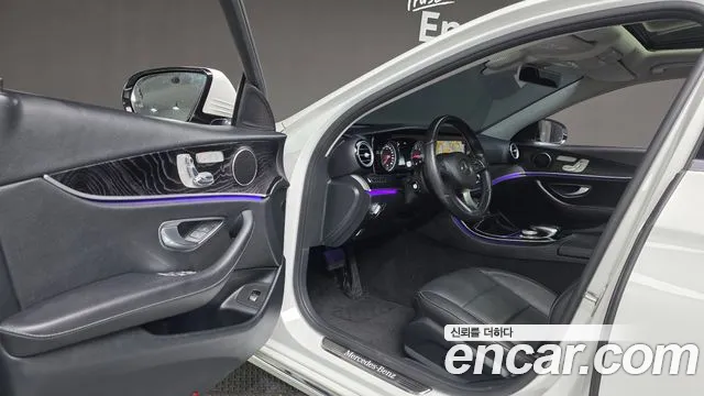 Mercedes-Benz E-Класс 2016 thumb 10