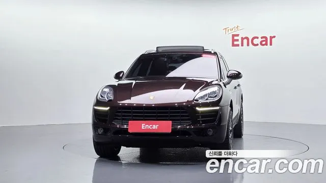 Porsche Macan 2015 thumb 2