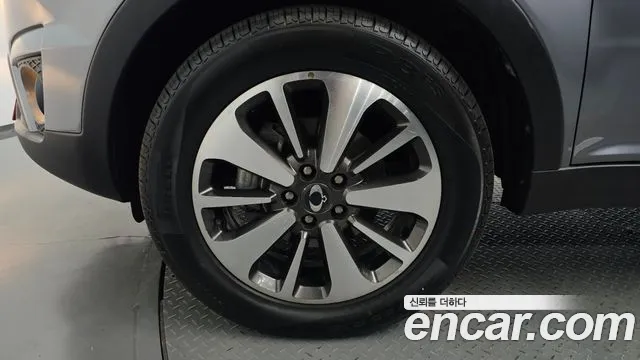 KG_Mobility_Ssangyong KORANDO 2014 thumb 5