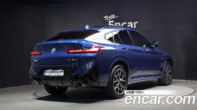 BMW X4 2023 thumb 2