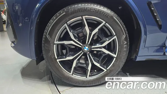 BMW X4 2023 thumb 5
