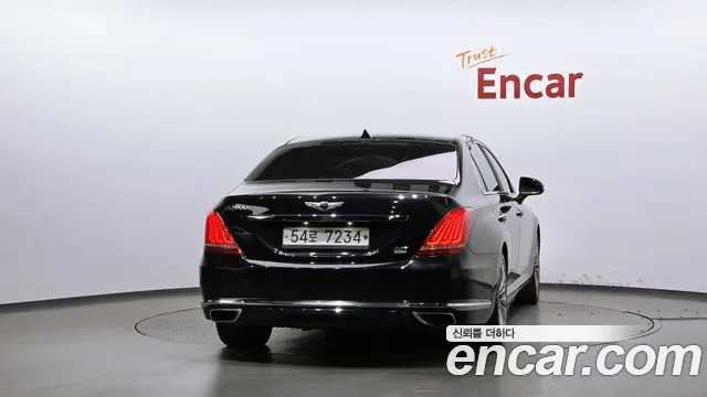 Genesis G90 2018 thumb 4